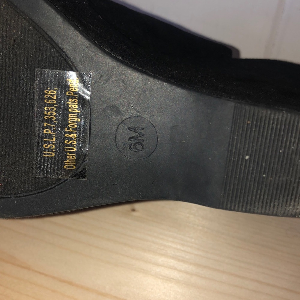 Heels - Picture 3 of 3